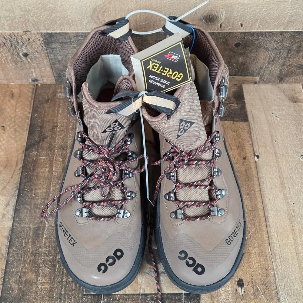 Nike ACG new tags